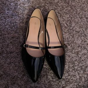 Women’s Pointed Flats